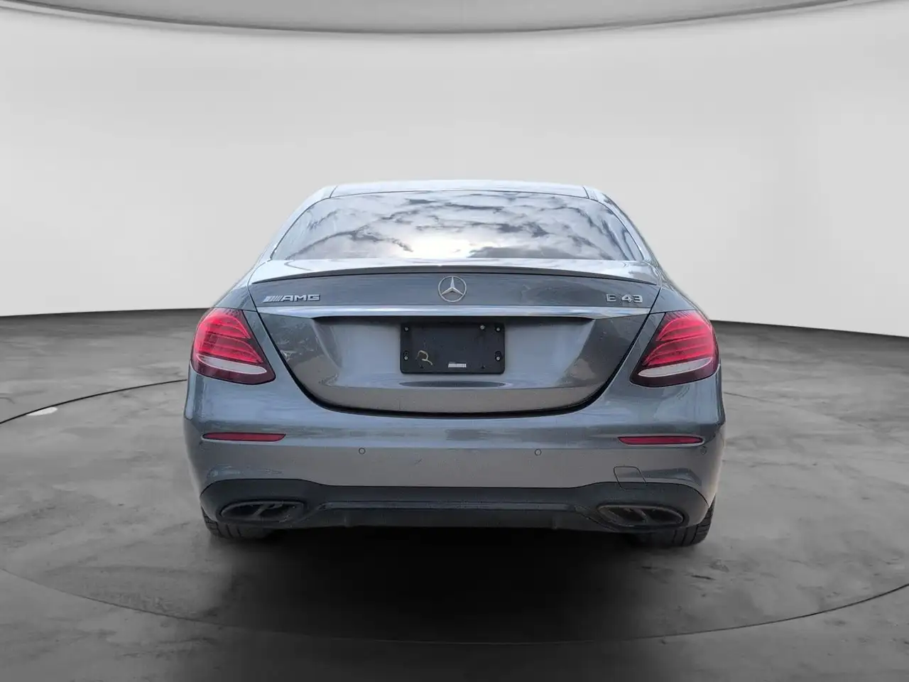 Mercedes-Benz E-Class fotografie Mercedes-Benz E-Class
