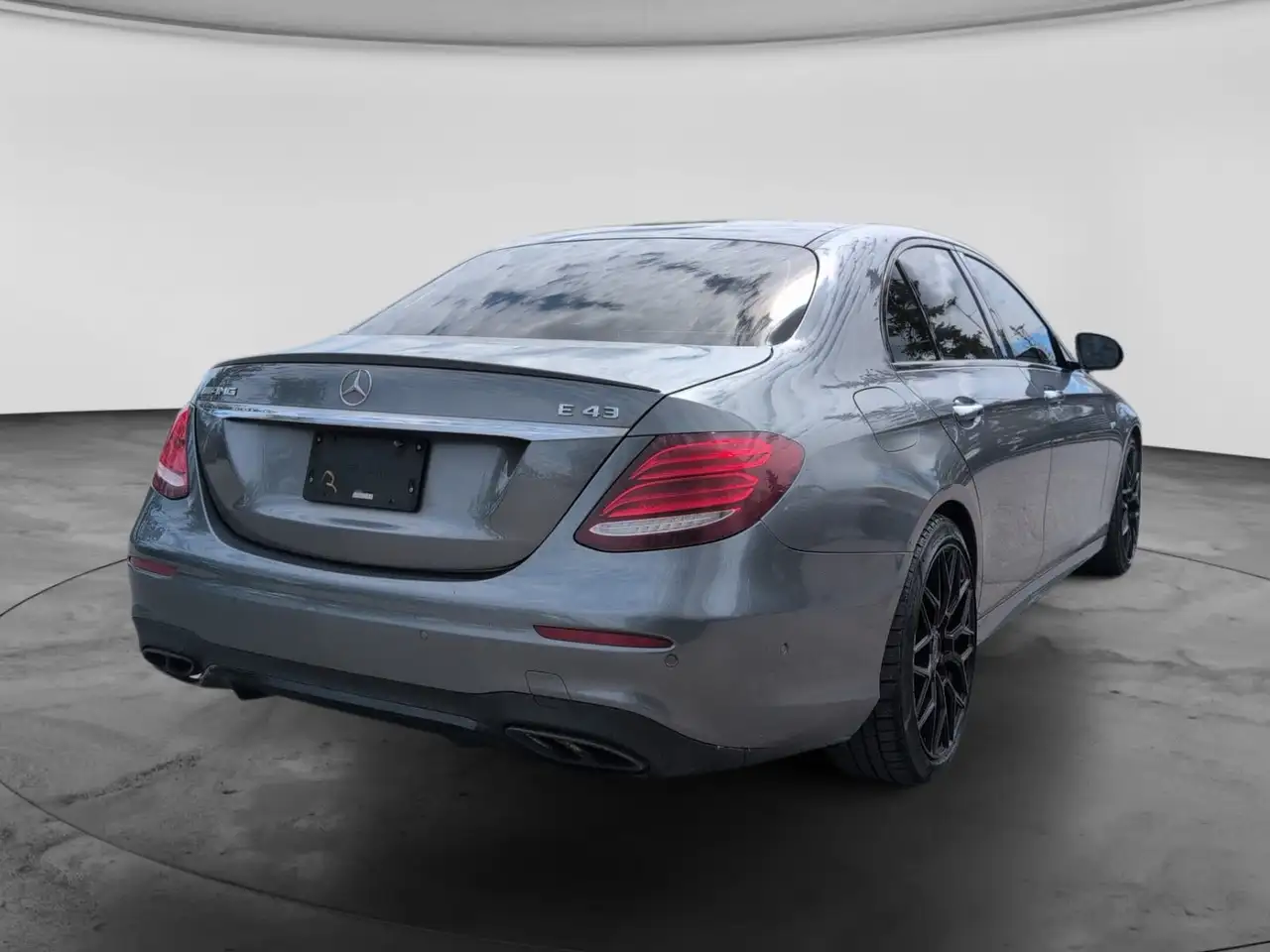 Mercedes-Benz E-Class fotografie Mercedes-Benz E-Class