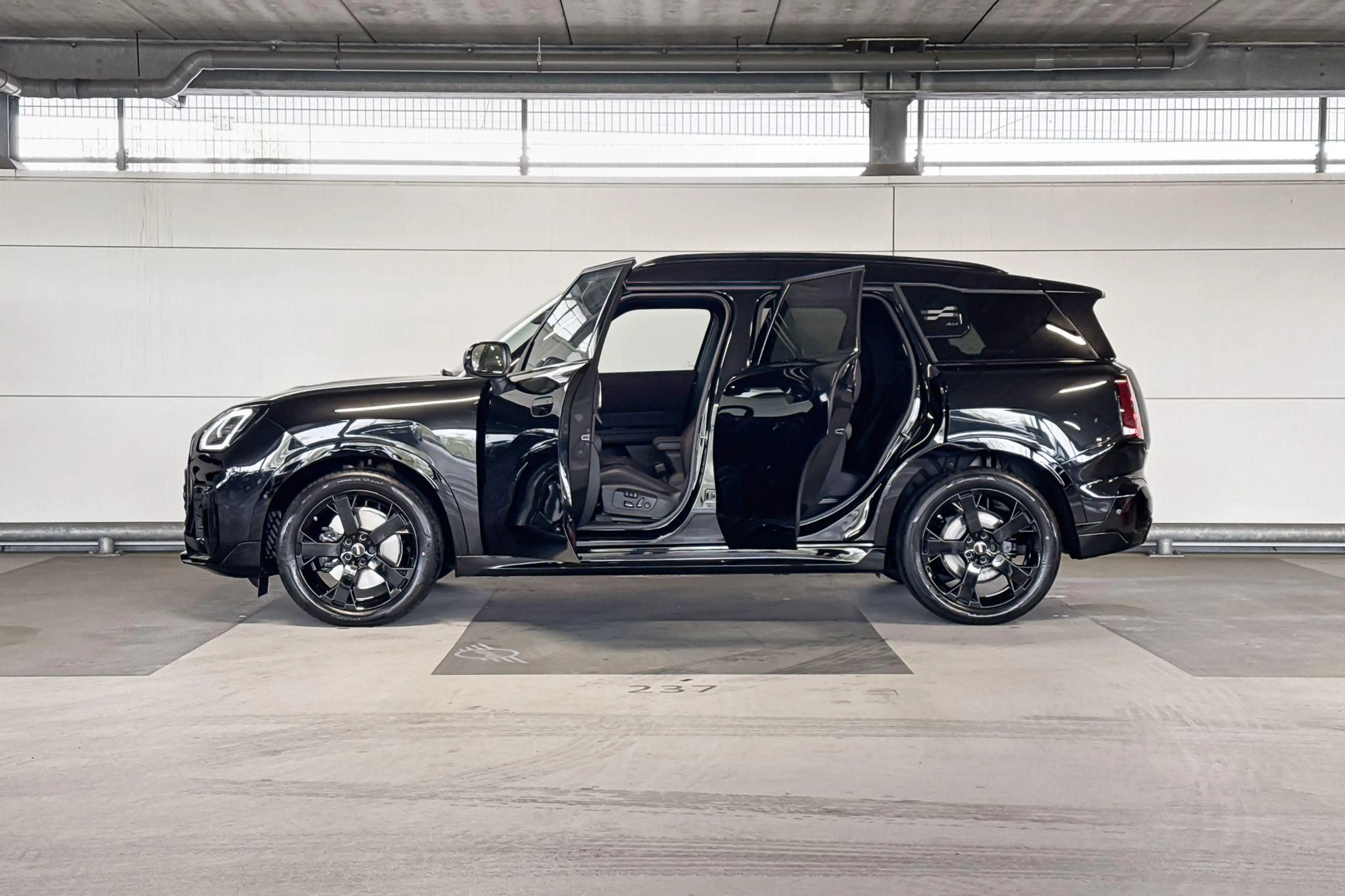 MINI Cooper Countryman 2.0 S ALL4 John Works XL — photo 3