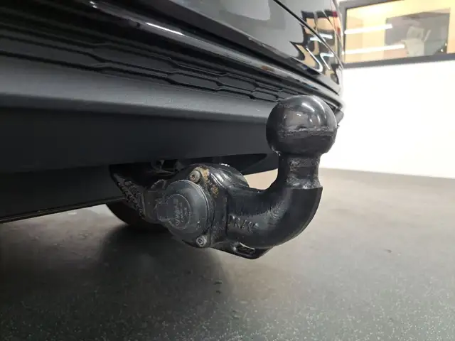Audi Q5 view 10