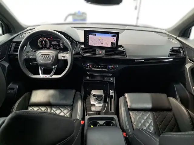 Audi Q5 view 13