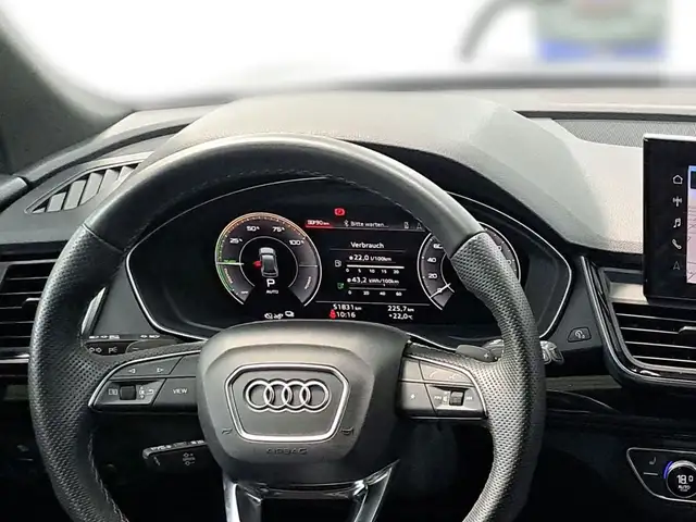 Audi Q5 view 15