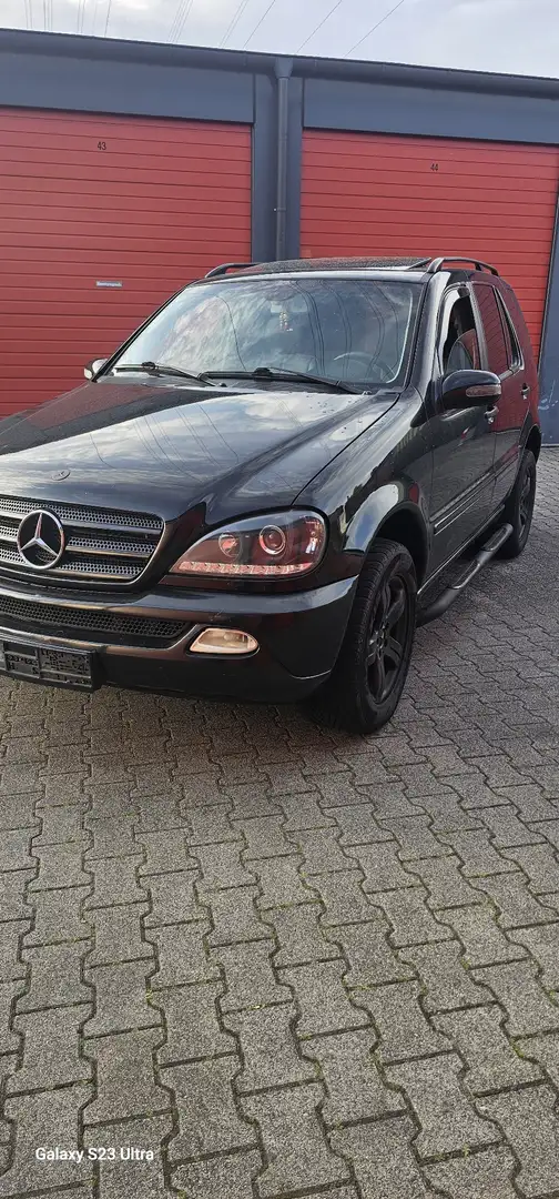 Mercedes-Benz ML 270 CDI Чорний - 1