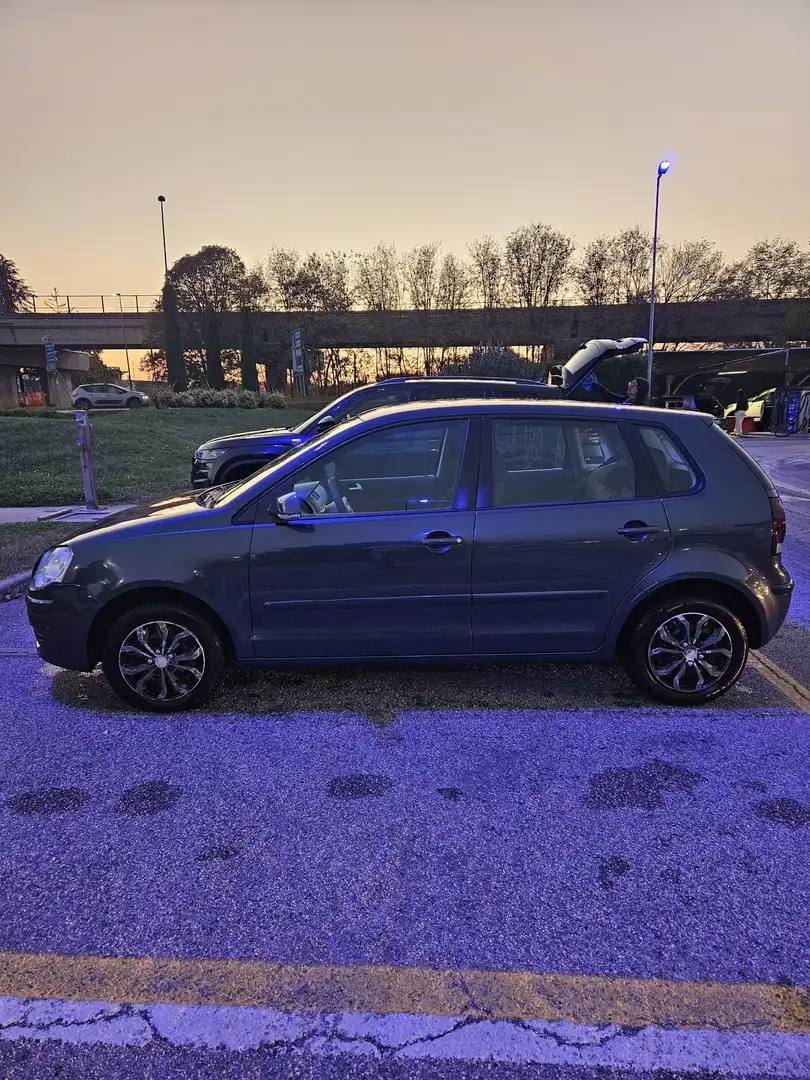 Volkswagen Polo 5p 1.4 tdi Trendline c/clima - 2