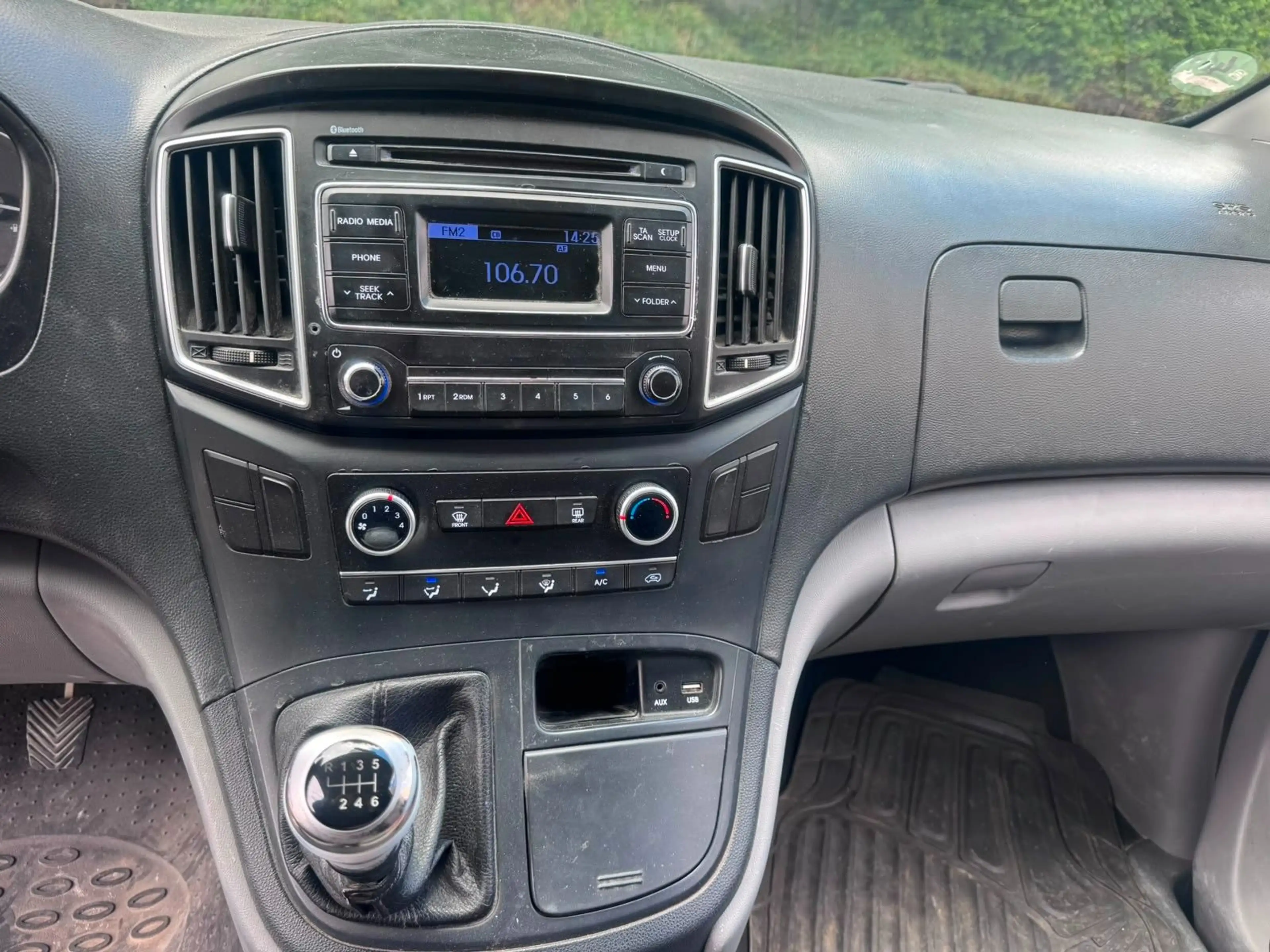 Hyundai H-1 Grand Starex Cargo Klima — photo 19