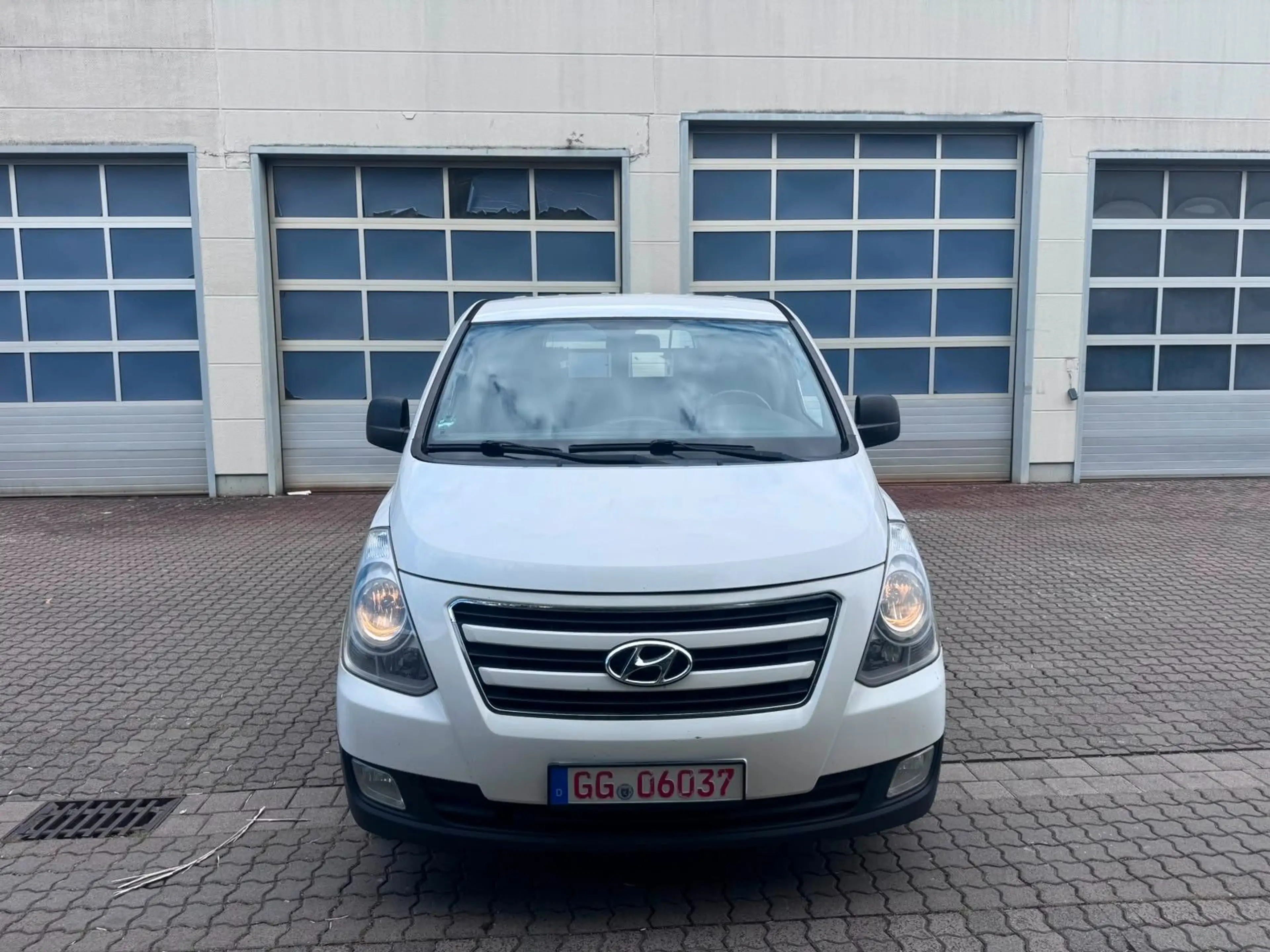 Hyundai H-1 Grand Starex Cargo Klima — photo 4