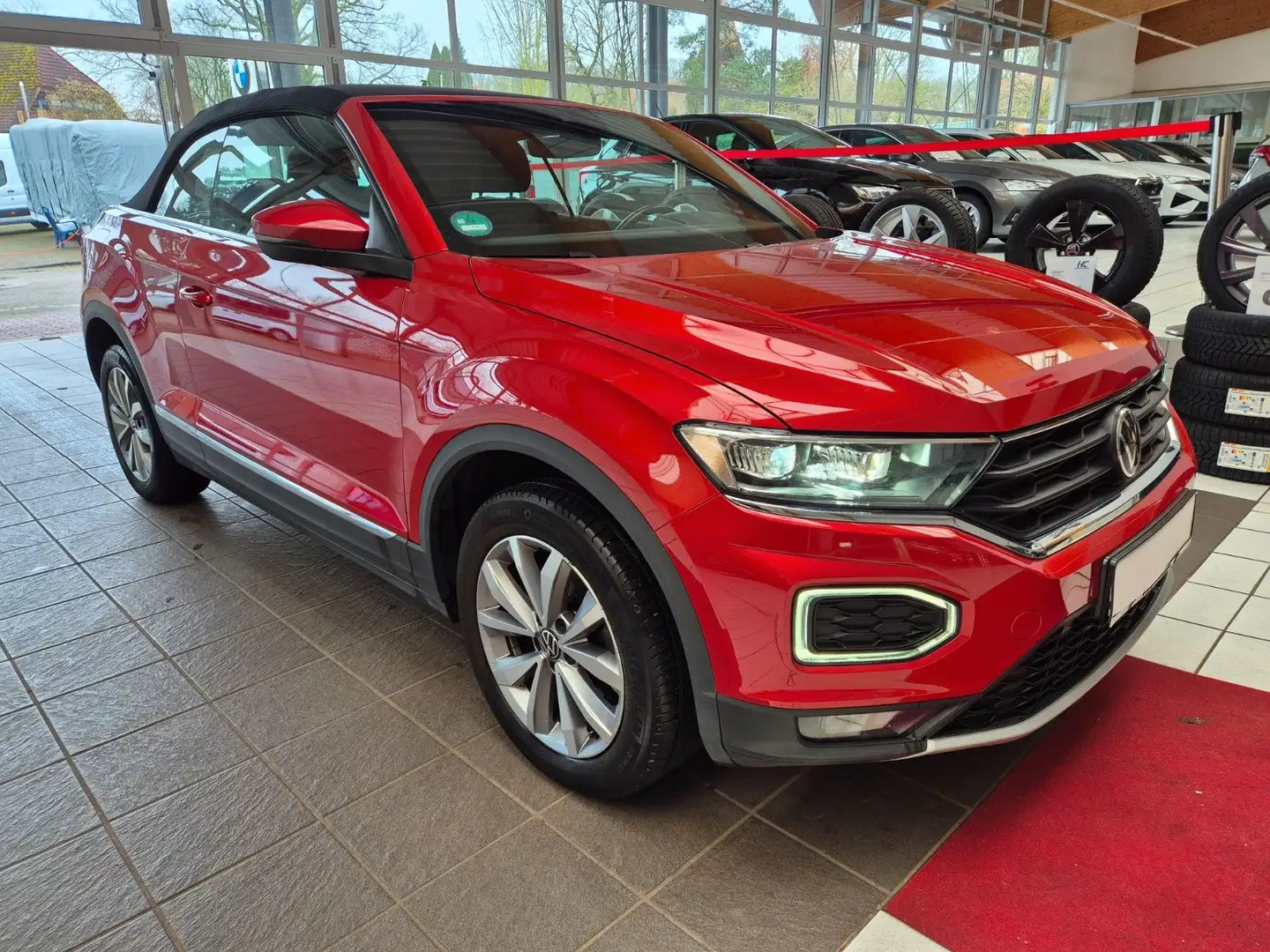 Volkswagen T-Roc Cabriolet Style Automatic LED NAVI DAB AHK Rosso - 2