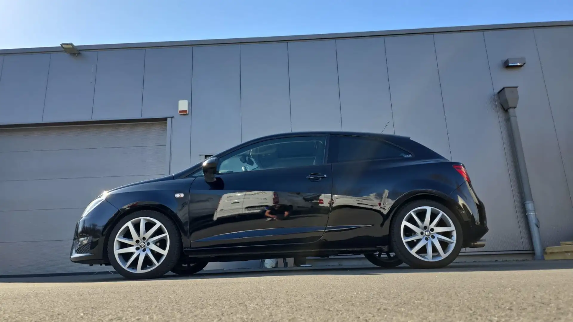 SEAT Ibiza SC FR Xenon NAV Pano GRA H&R PDC Soundsyst Schwarz - 2