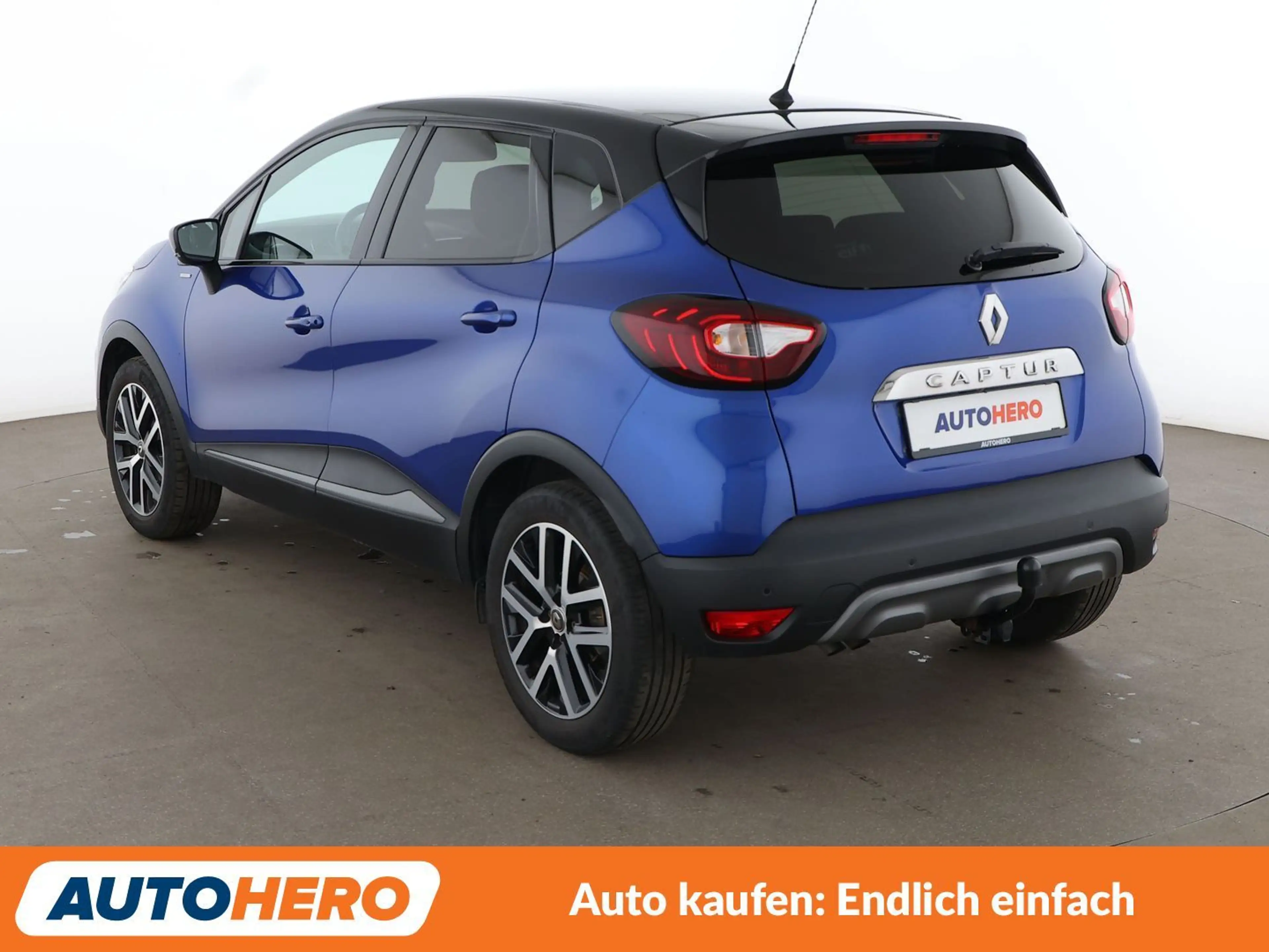Renault Captur 1.3 TCe Version S*NAVI*LED*TEMPO*CAM*PDC*SHZ*AHK* — photo 4