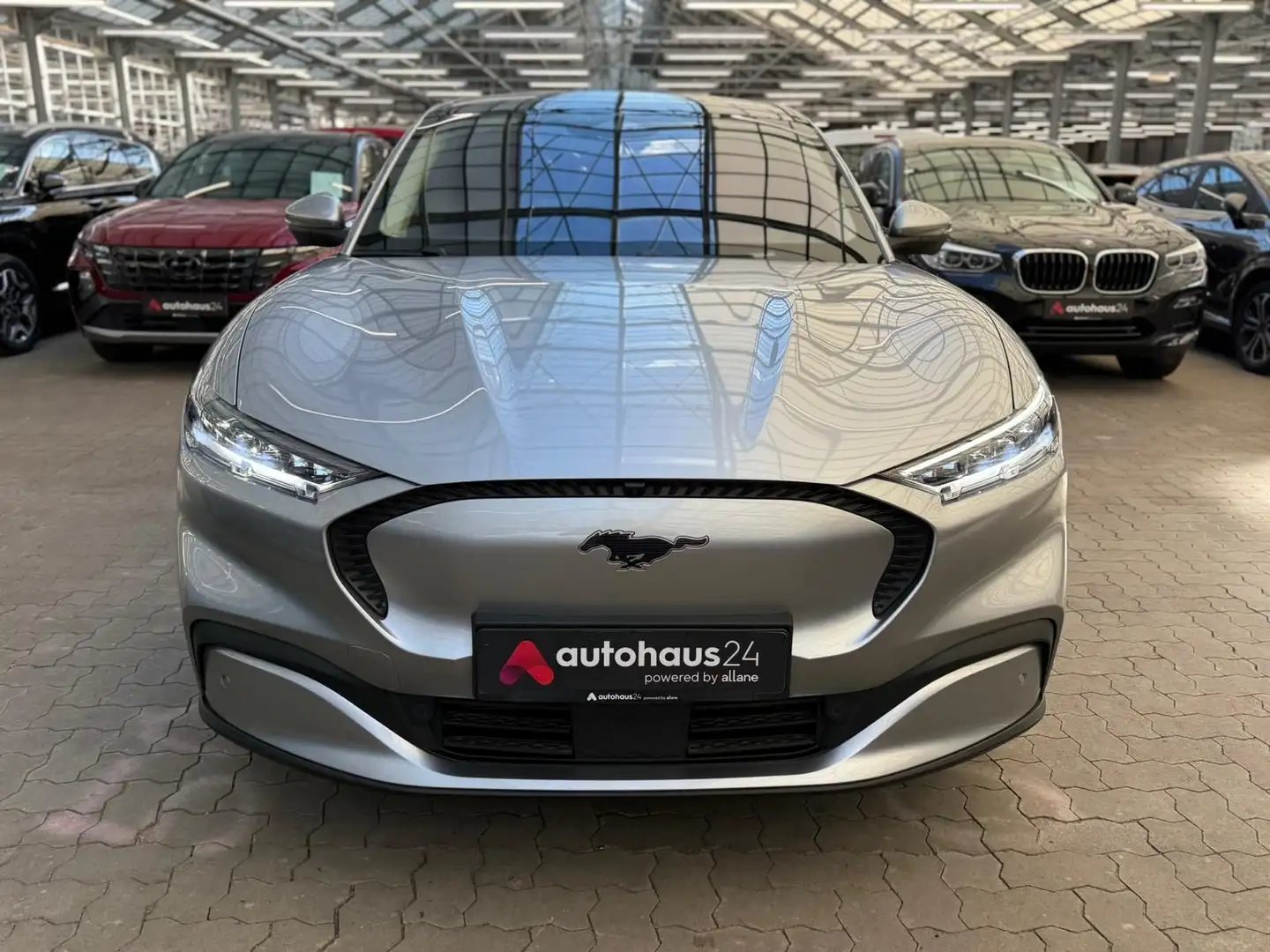 Ford Mustang Mach-E Mustang MACH-E 98,7 Ext.Range|LED|Navi|360° Silber - 2