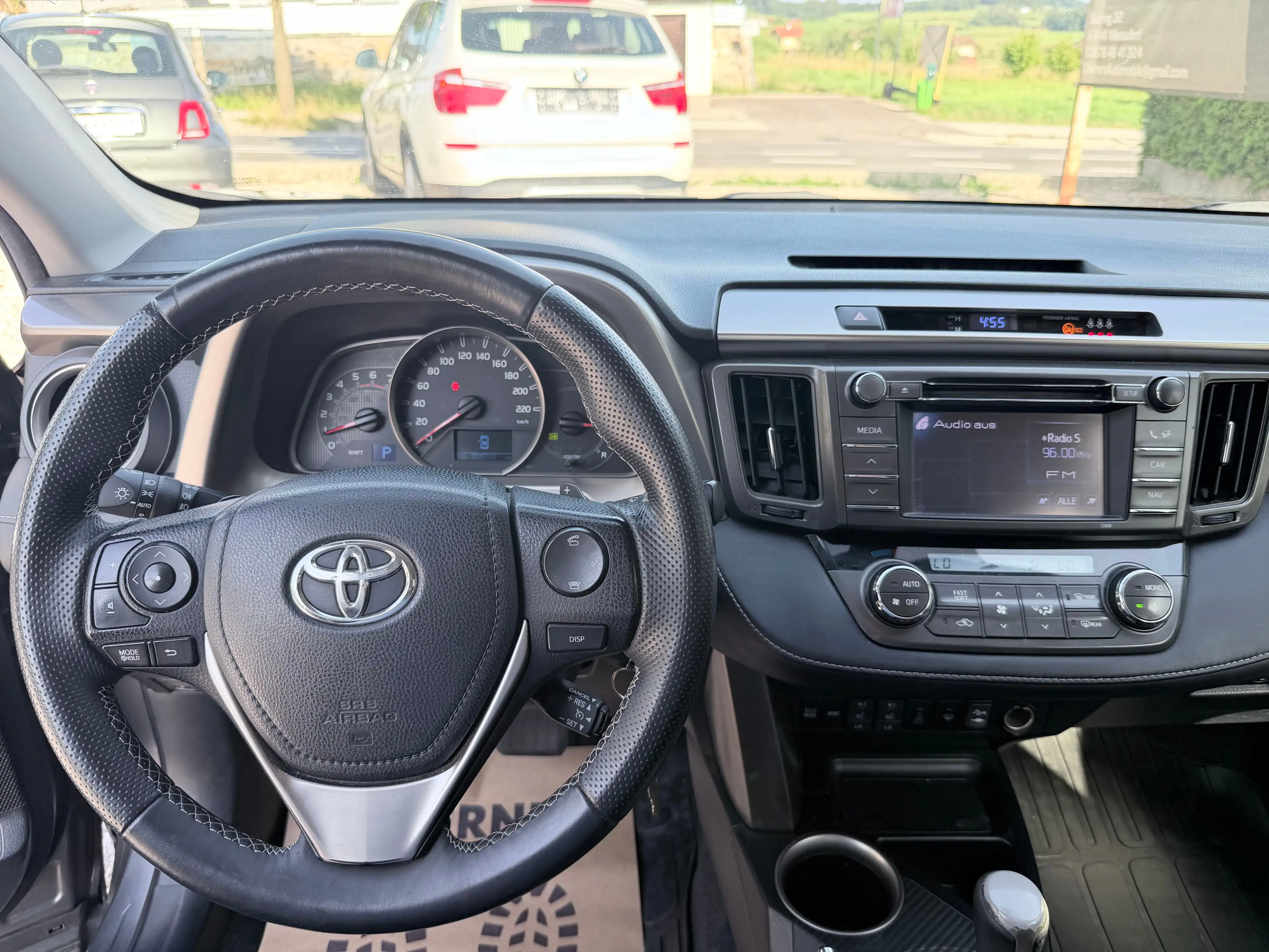 Toyota RAV 4 Life — photo 10