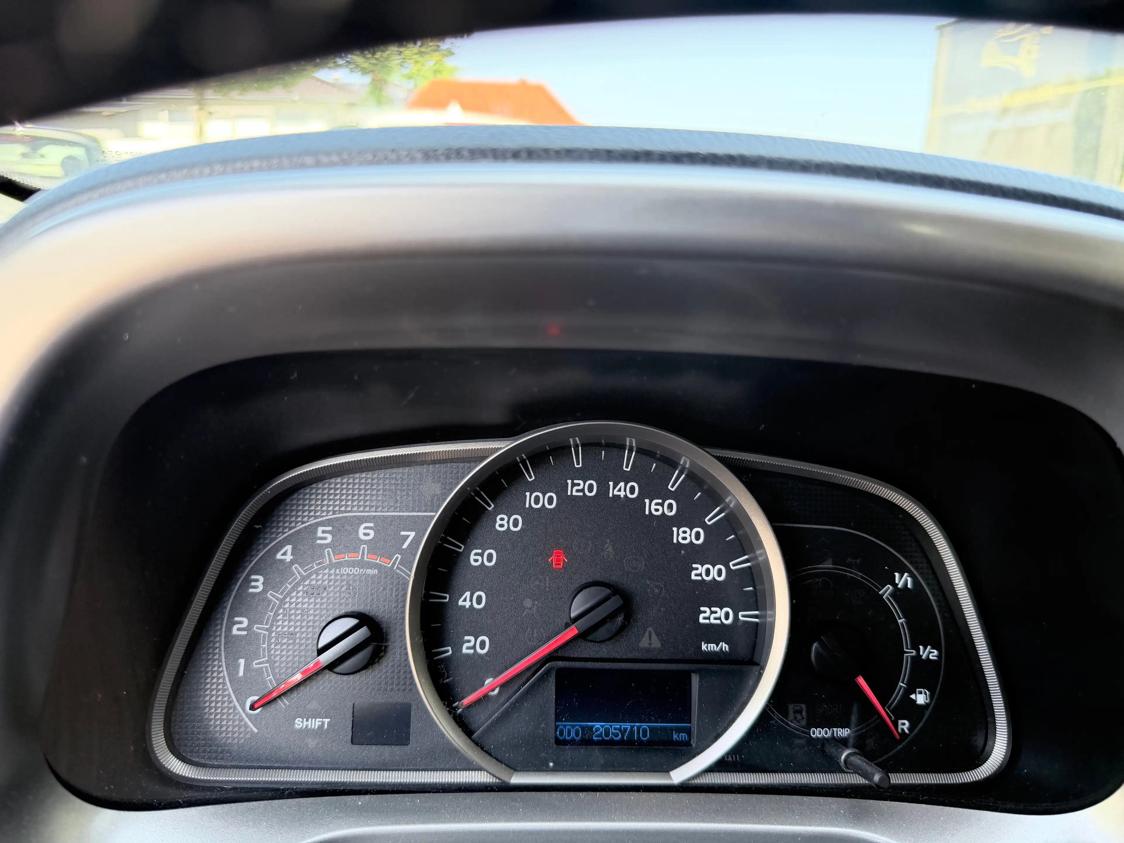 Toyota RAV 4 Life — photo 9