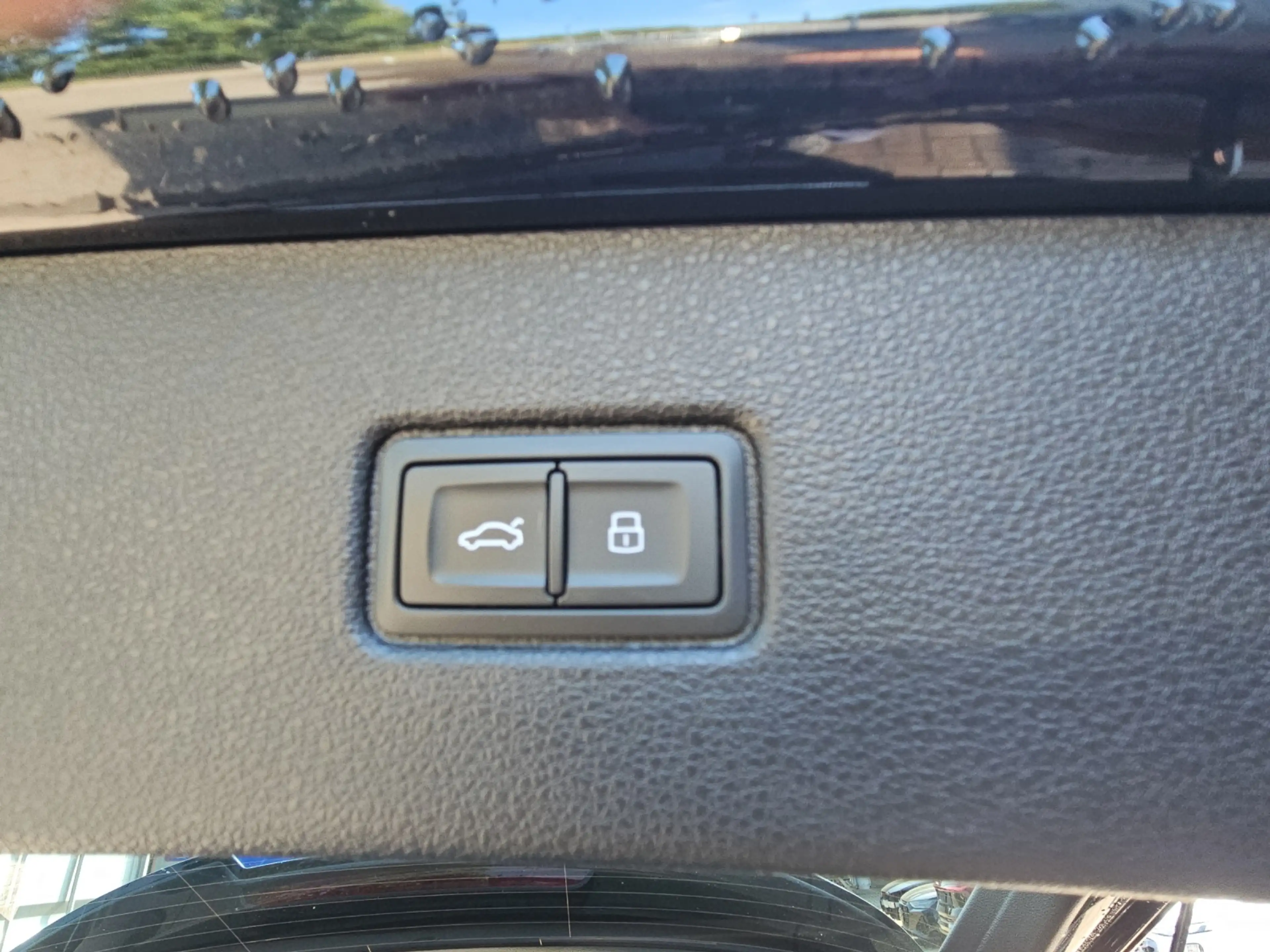 Audi SQ7 TFSI tiptronic NaviPlus Mtarix AHK 22-Zoll Head... — photo 14