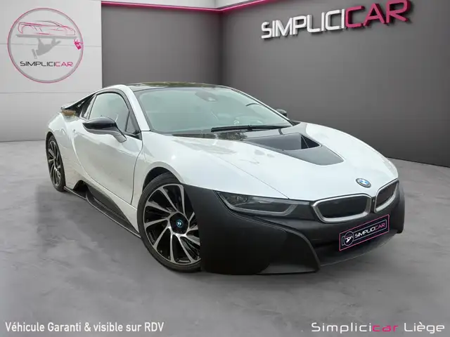 BMW i8 i8 11.6 kWh PHEV (266 kW)