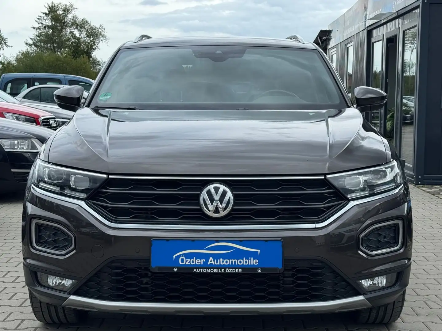 Volkswagen T-Roc 1.5 TSI ACT Sport+Finanzierung+Garantie+ Braun - 2