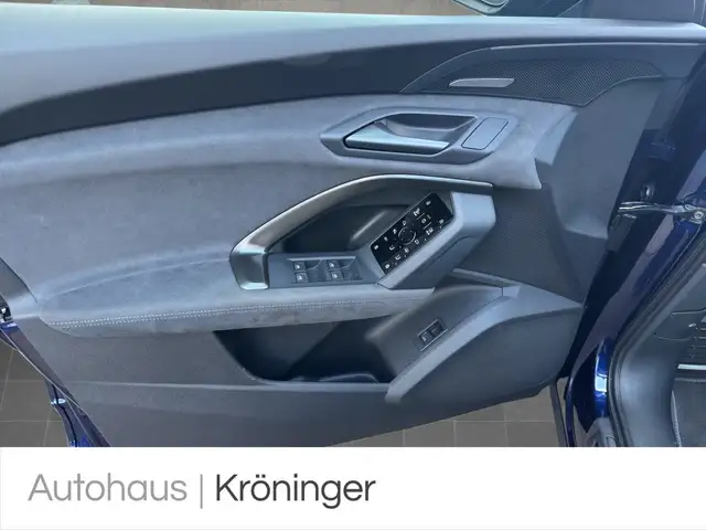 Audi SQ5 view 8