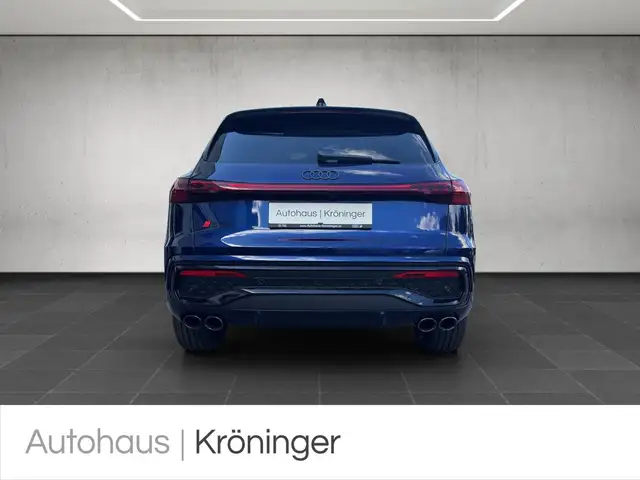 Audi SQ5 view 6