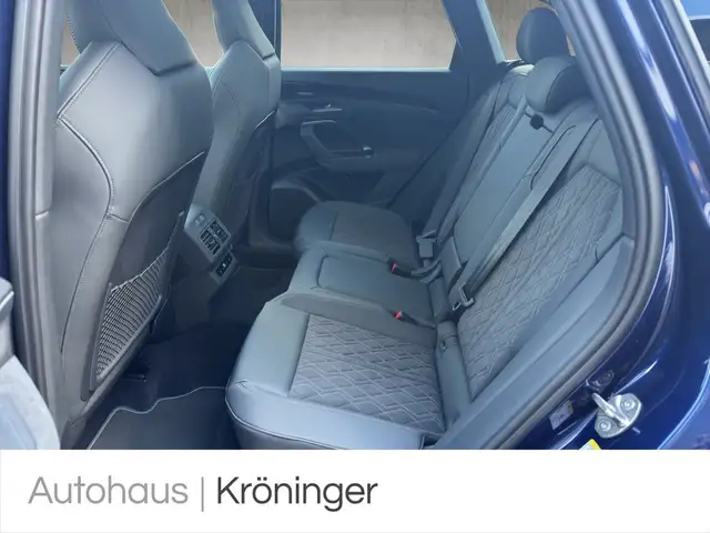 Audi SQ5 view 10