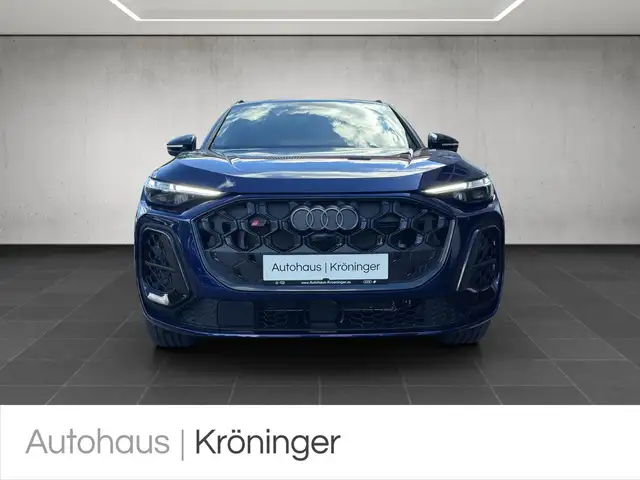 Audi SQ5 view 5