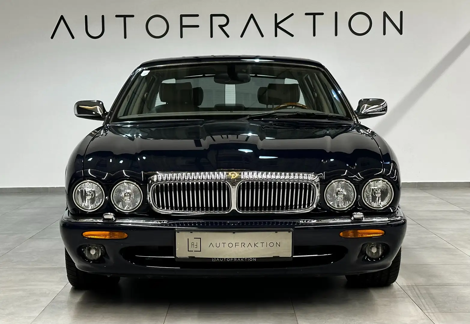 Daimler Super V8 Daimler Super V8 Kék - 2