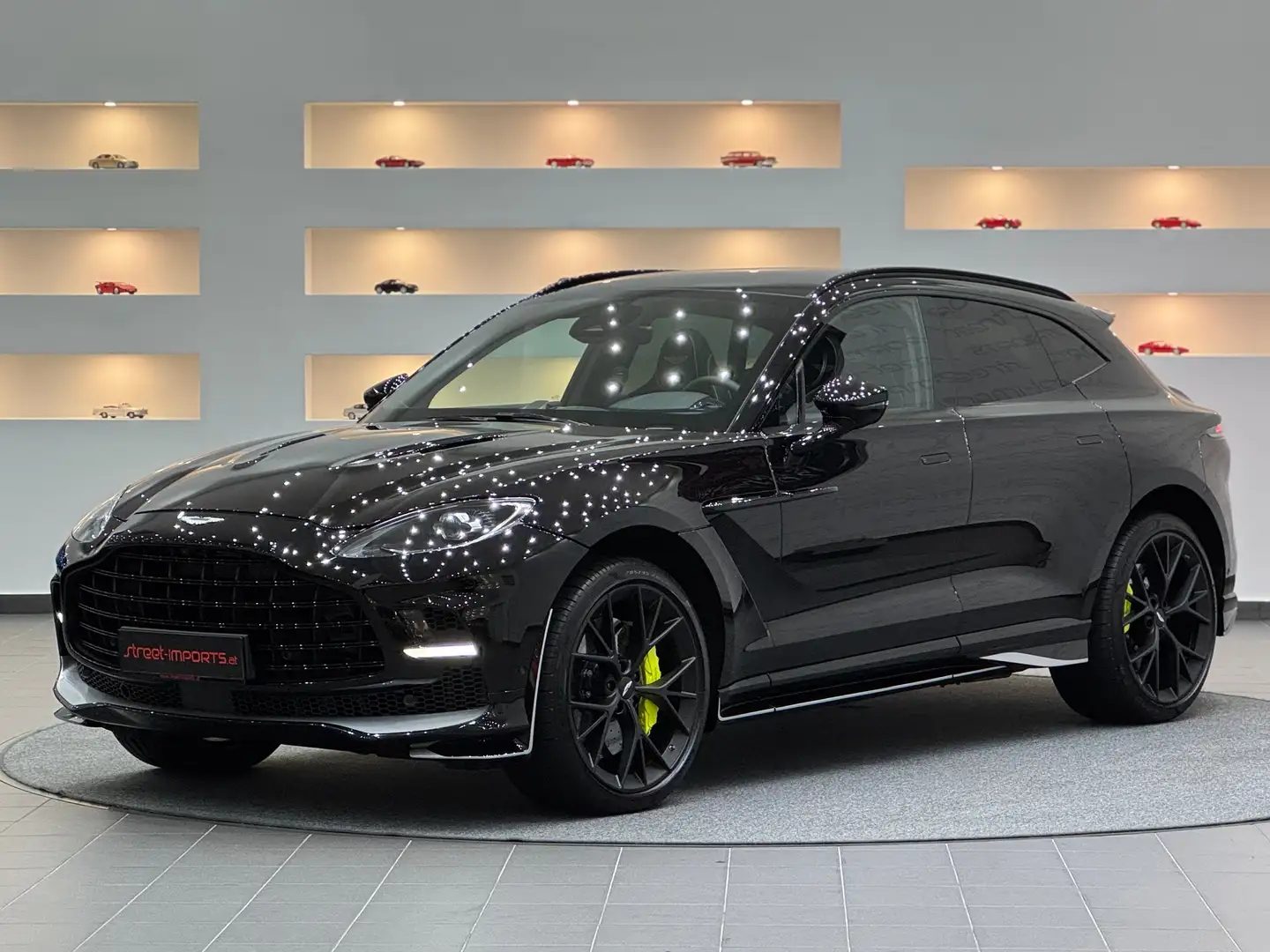Aston Martin DBX DBX707 AMR24 *VOLLVOLL* Schwarz - 1