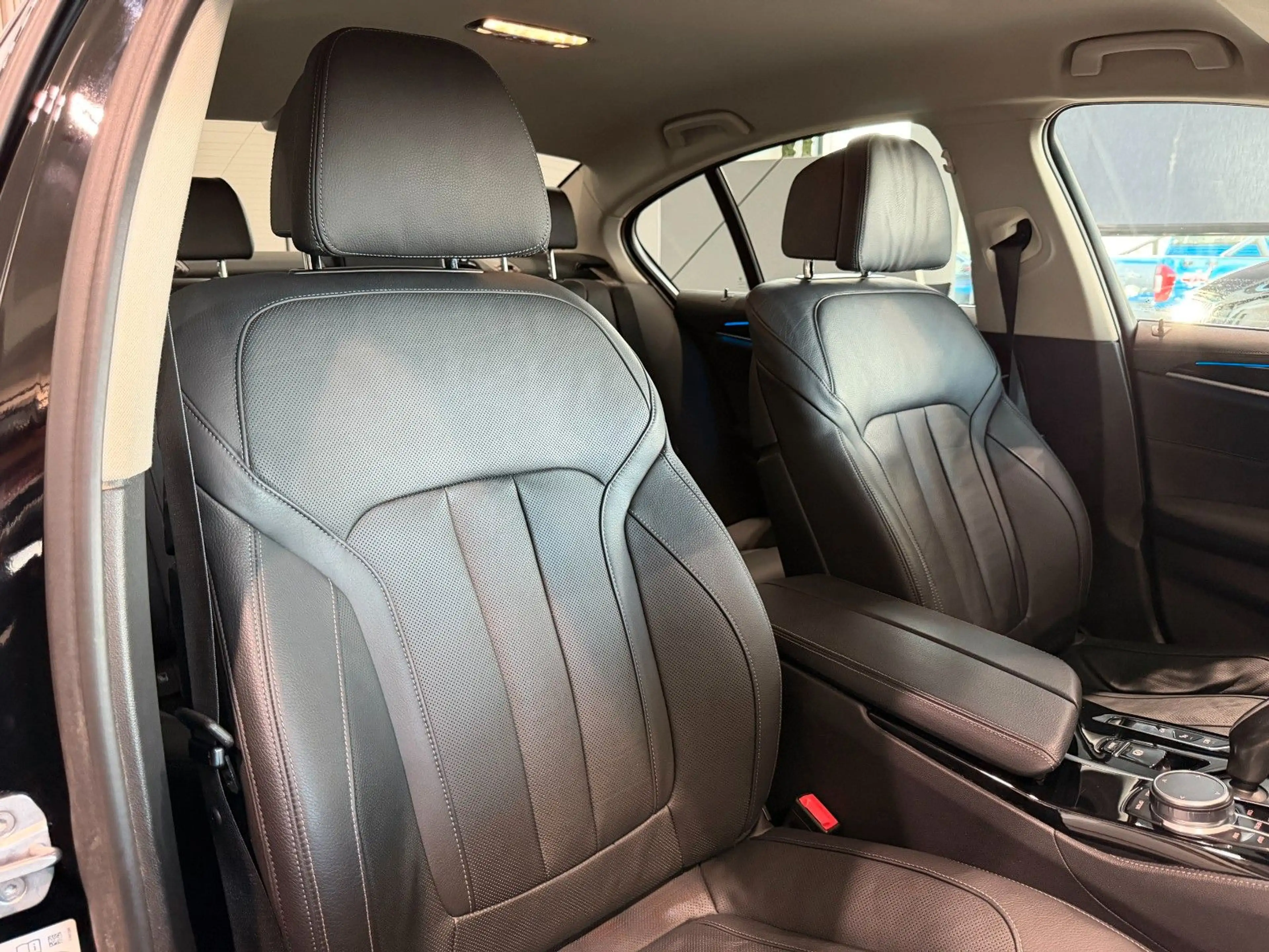 BMW 530 e xDr Lim. Luxury Laser Sbel HUD H&K AHK ACC — photo 20