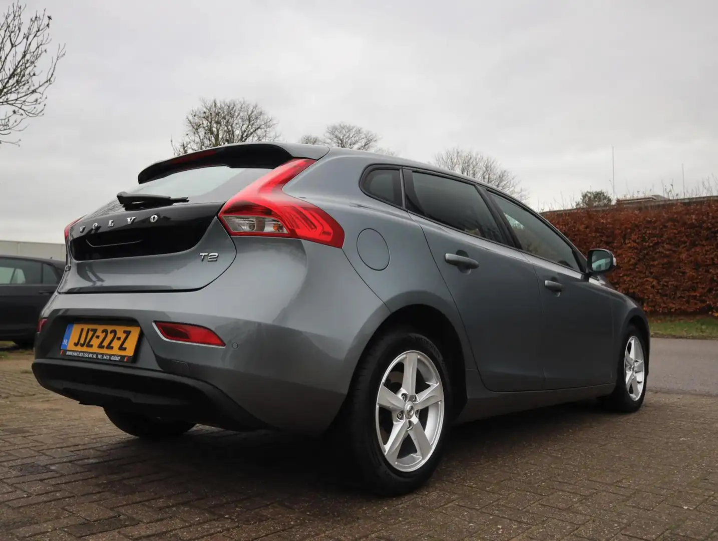 Volvo V40 1.5 T2 Kinetic Automaat (Vol-Opties!) Gris - 2