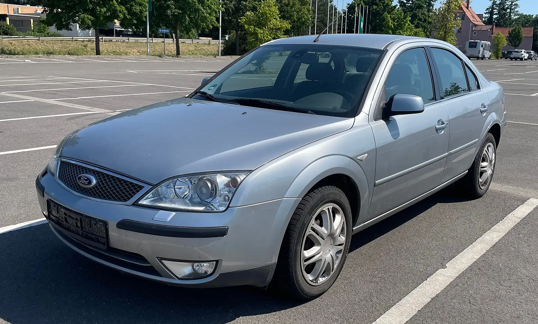Ford Mondeo Ghia Automatik Zilver - 1