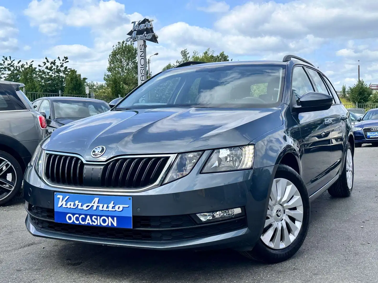 Skoda Octavia SW 1.0 TSI *GPS*CLIM* Gris - 1