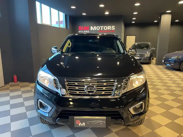 Nissan Navara Navara 2.3 dci d.cab Tekna 4wd 190cv auto E6