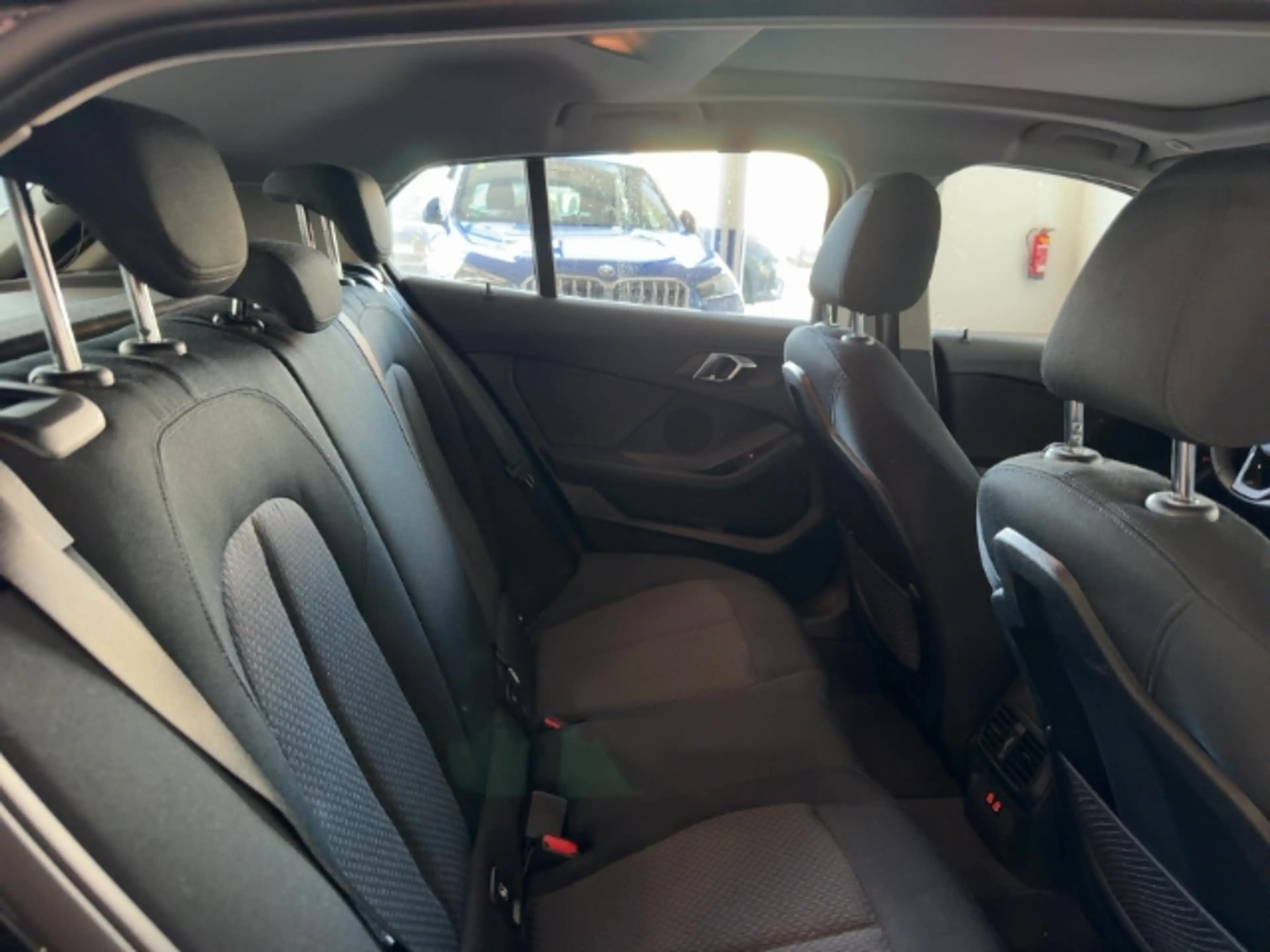 BMW 118 i 5-Türer El. Panodach Panorama Navi Digitales Coc — photo 7