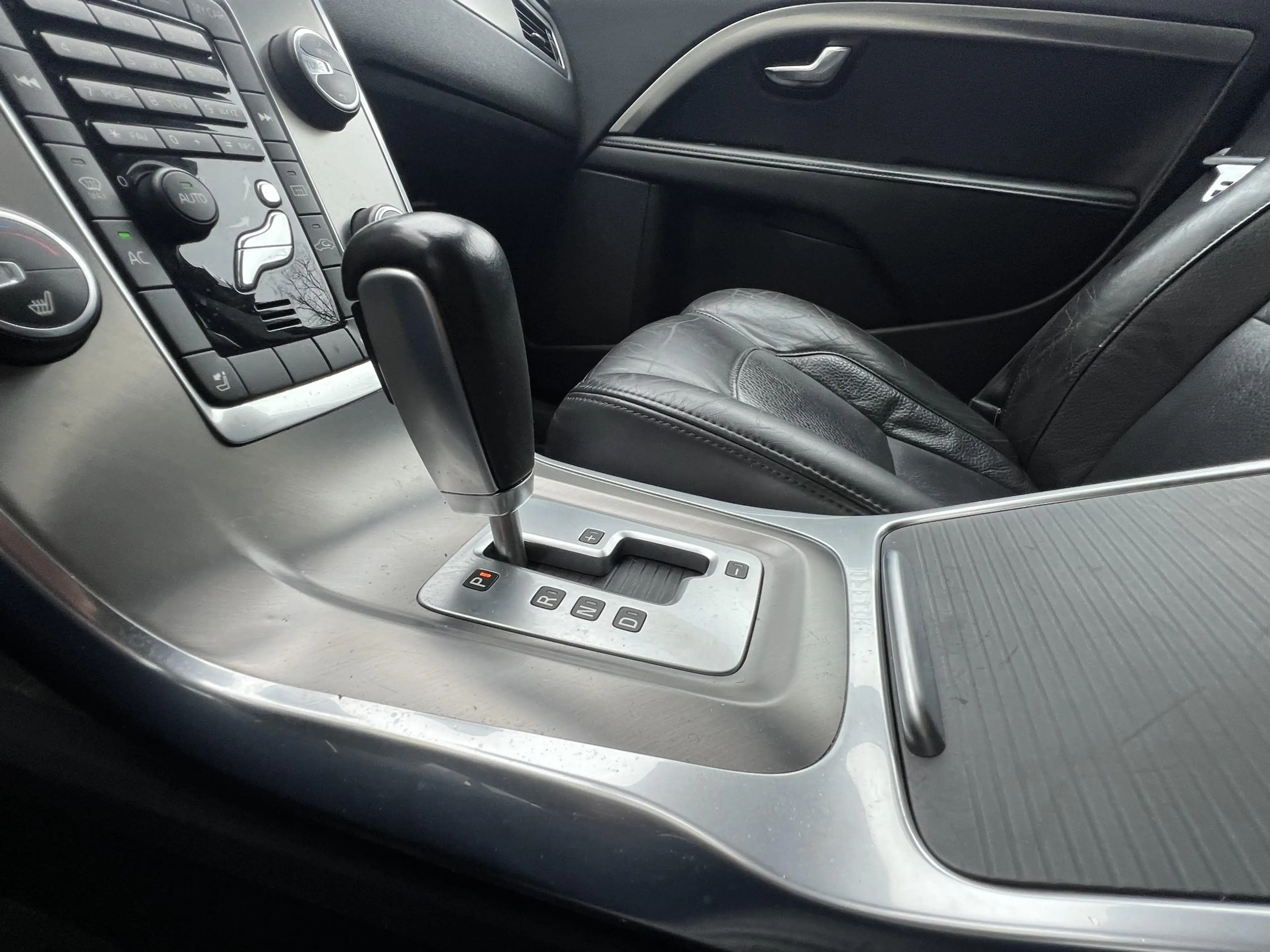 Volvo V70 2.0 T5 Summum Aut. |Leder|Memory|Trekhaak| — photo 13