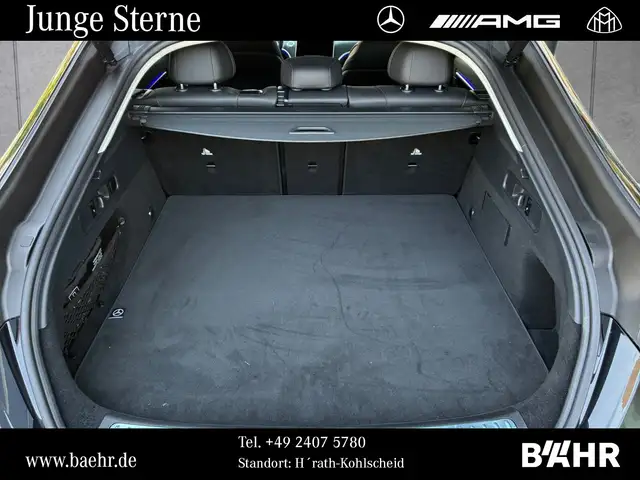 Mercedes-Benz 220 view 10