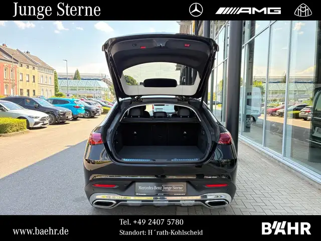 Mercedes-Benz 220 view 15