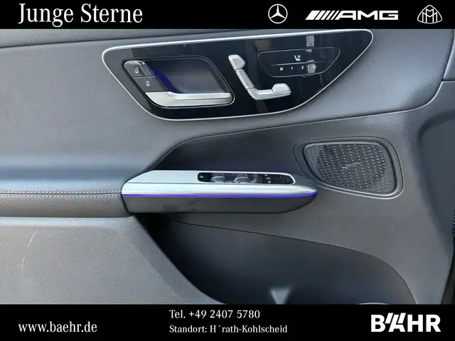 Mercedes-Benz 220 view 14