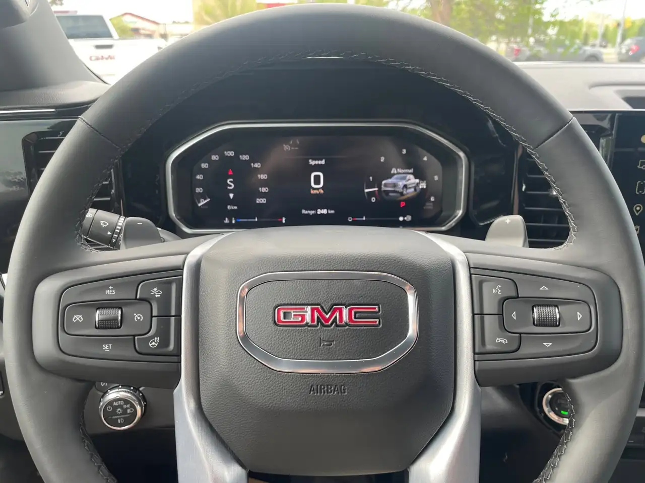 GMC Sierra 1500 снимка GMC Sierra 1500