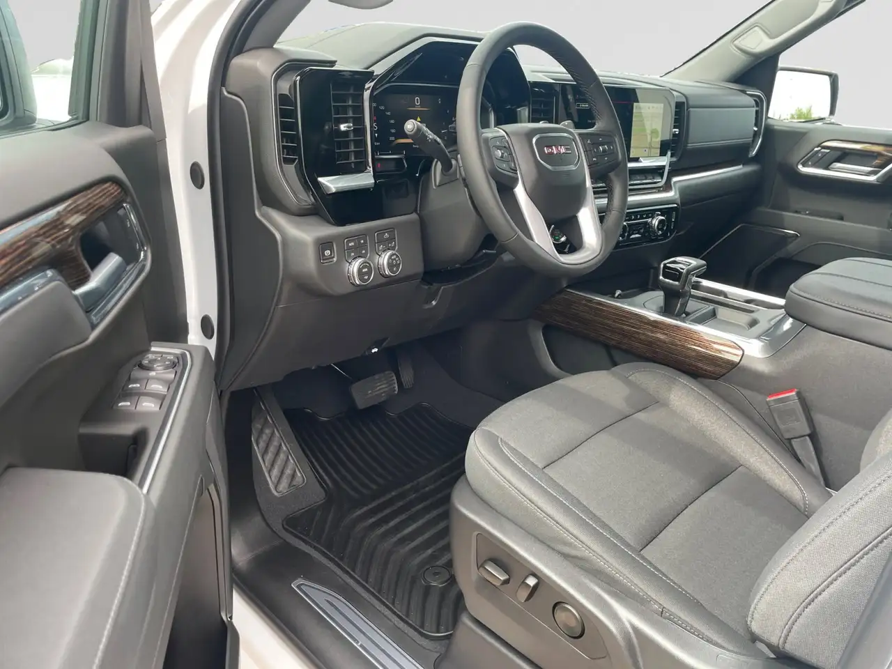 GMC Sierra 1500 снимка GMC Sierra 1500