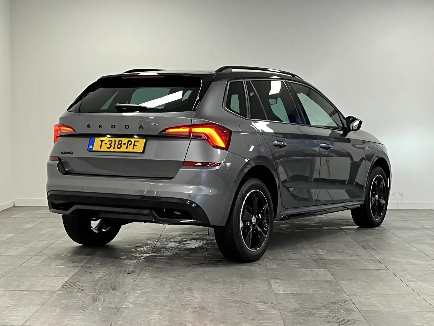 Skoda Kamiq 1.5 TSI ACT Monte Carlo Sport | Pano | Stoel/stuur Grijs - 2