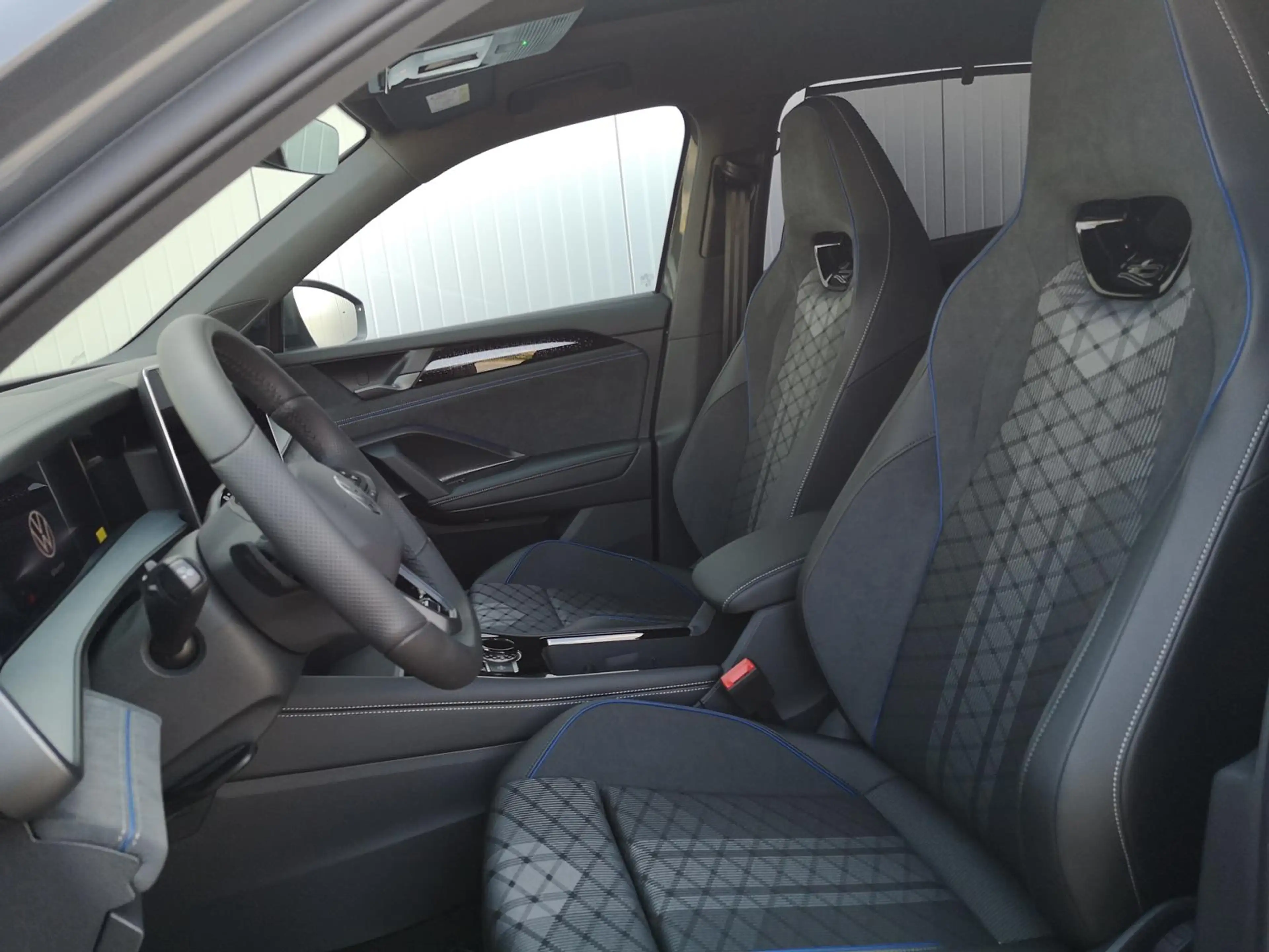 Volkswagen Tayron 2.0 TDI R-Line DSG 4Motion ABT 7 Sitzer Pano Stand — photo 8