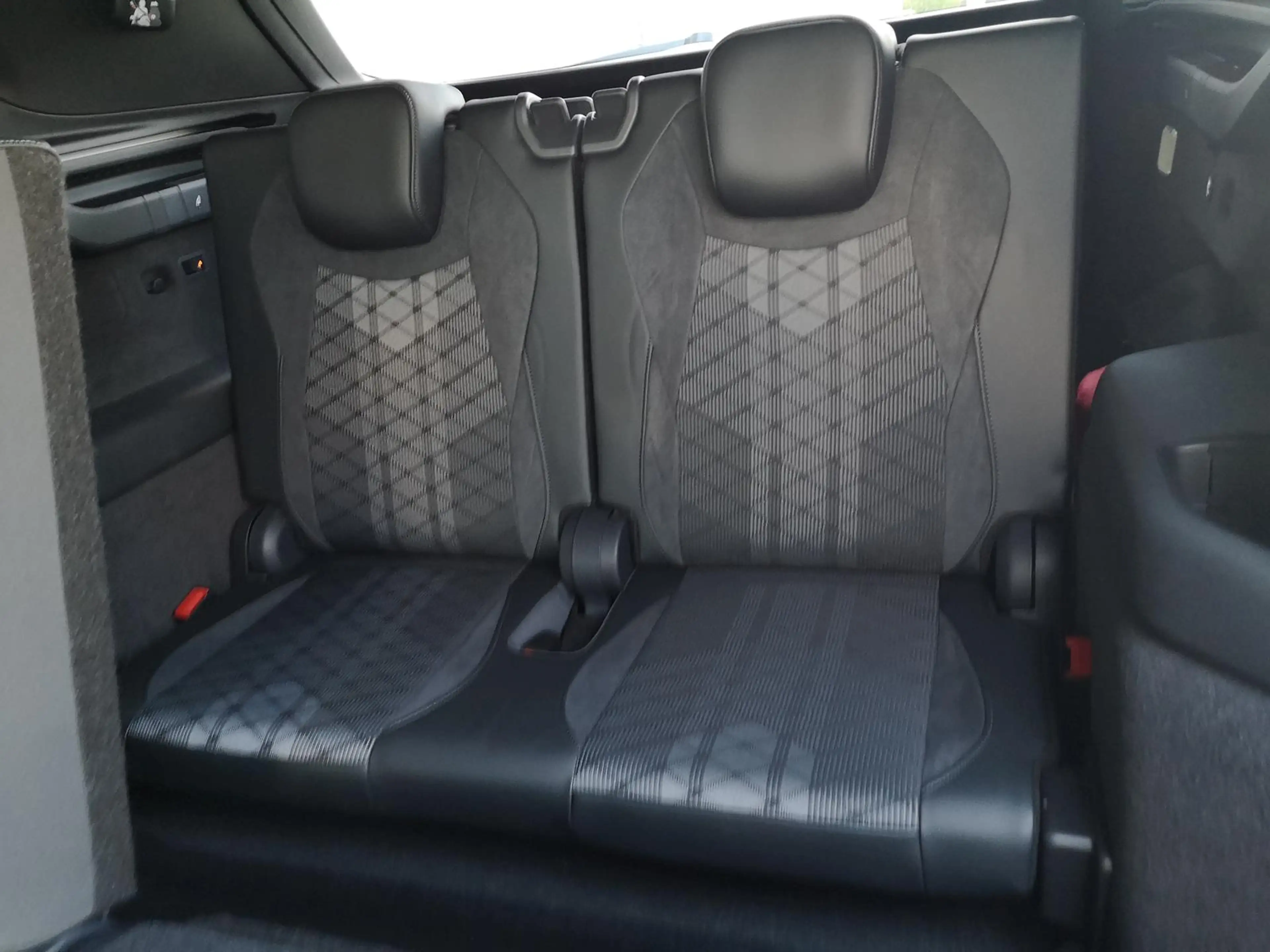 Volkswagen Tayron 2.0 TDI R-Line DSG 4Motion ABT 7 Sitzer Pano Stand — photo 10