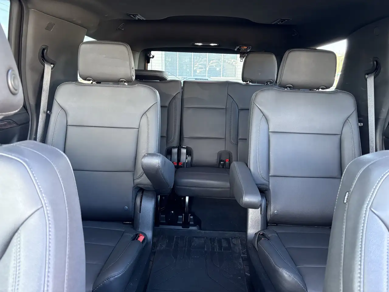 Chevrolet Tahoe снимка Chevrolet Tahoe