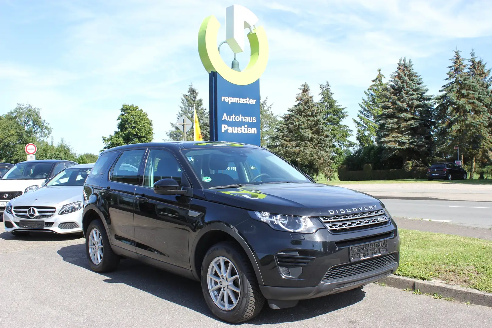 Land Rover Discovery Sport Pure Noir - 1