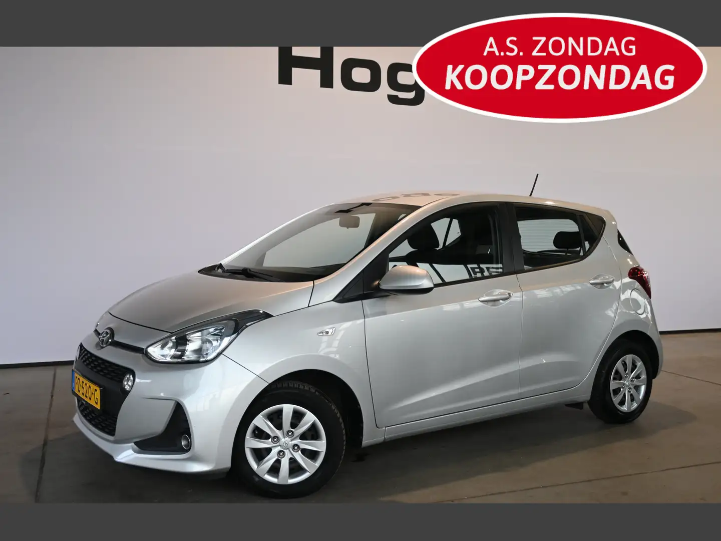 Hyundai i10 1.0i Comfort Airco Navigatie LED Elektrisch Pakket Grijs - 1