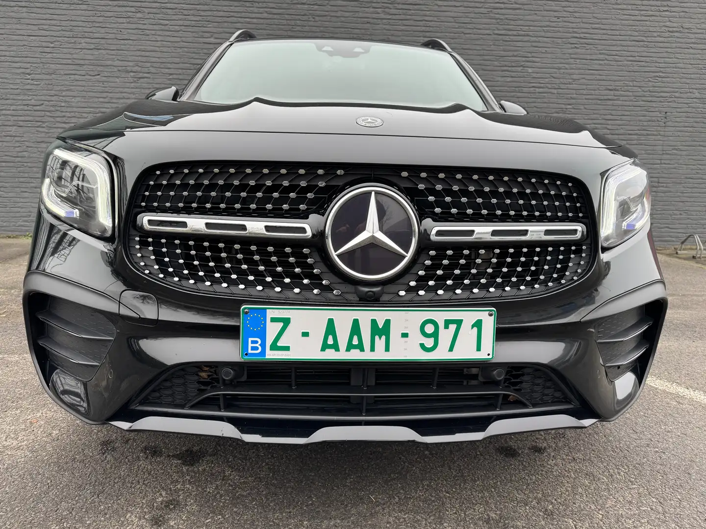 Mercedes-Benz GLB 200 7G-DCT AMG Line Pano/AHK/Camera Zwart - 2