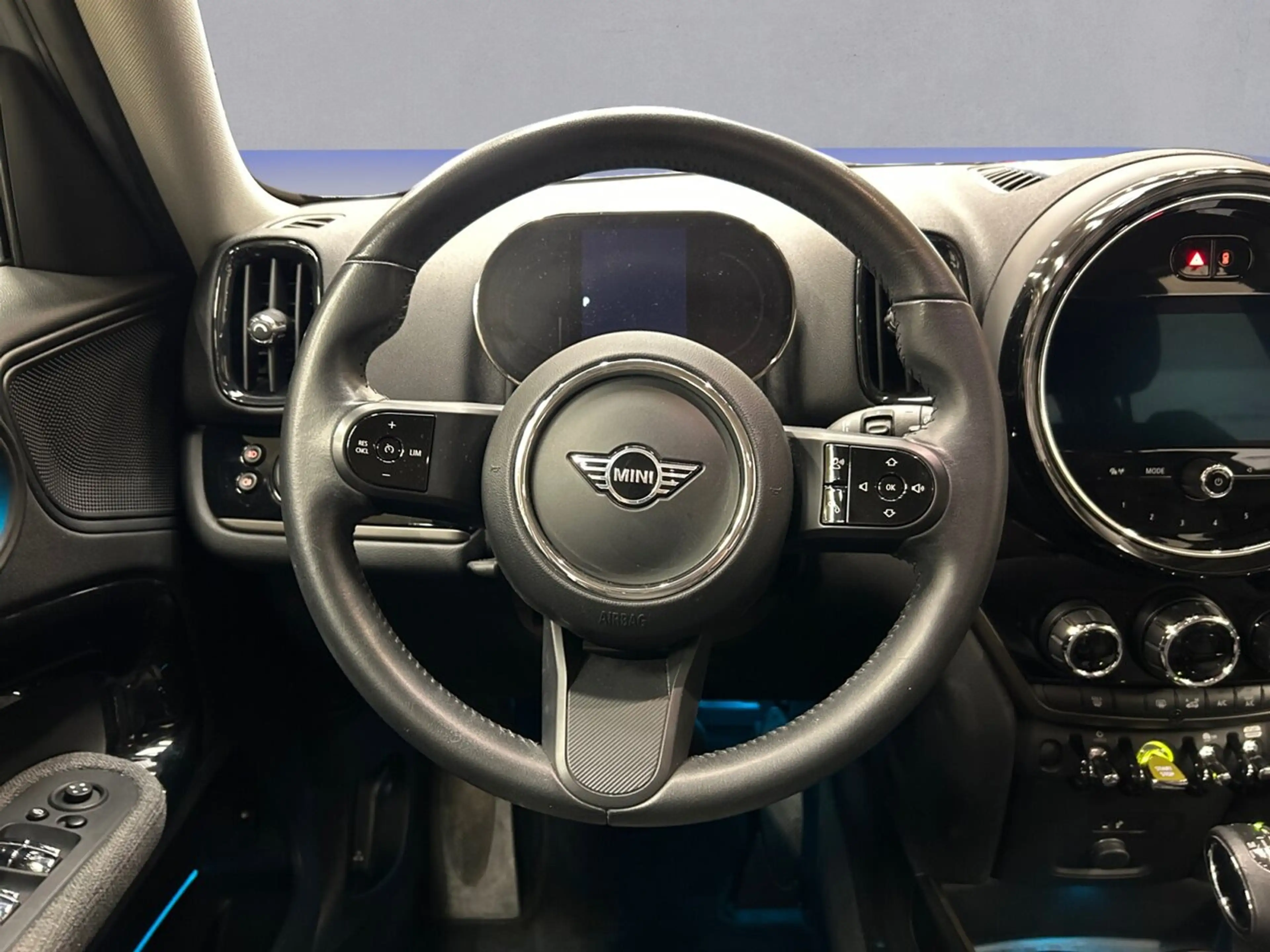 MINI Cooper D Countryman Cooper S All4 — photo 11
