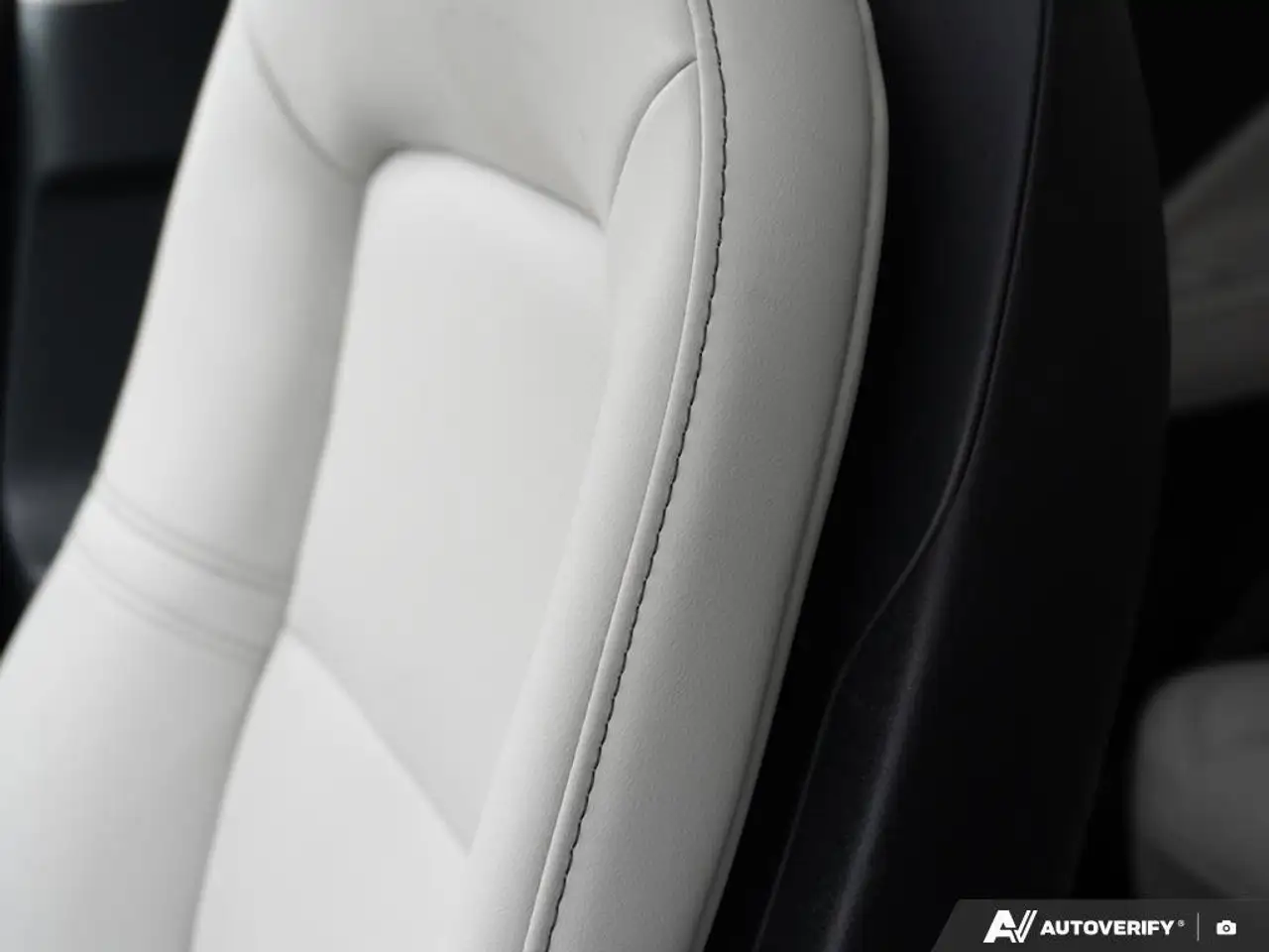 Lincoln Aviator снимка Lincoln Aviator