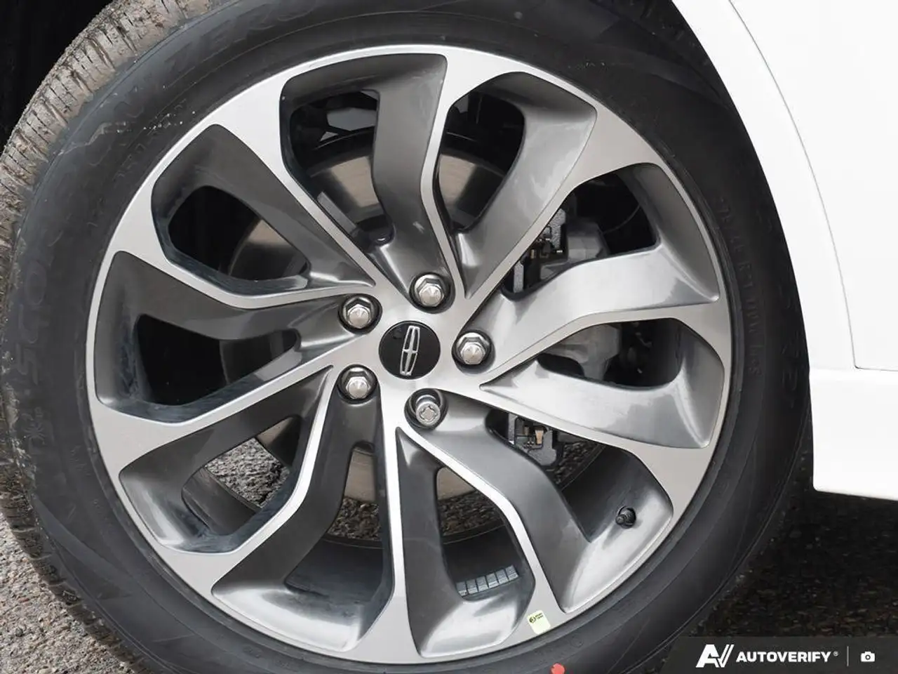 Lincoln Aviator снимка Lincoln Aviator
