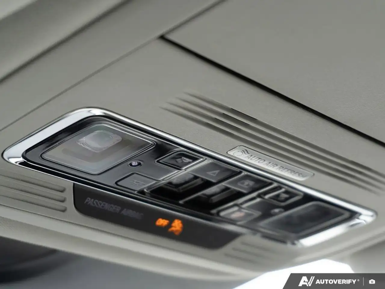 Lincoln Aviator снимка Lincoln Aviator