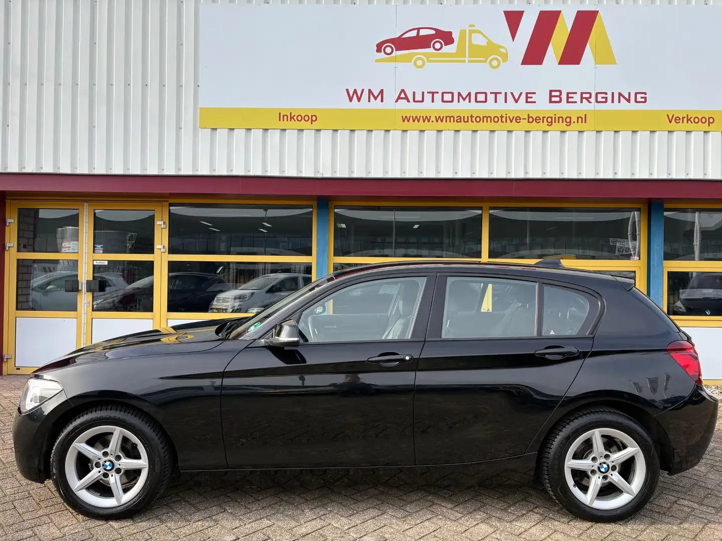 BMW 114 1-serie 114i EDE High Executive LEDER APK T/M 21-1 Schwarz - 2