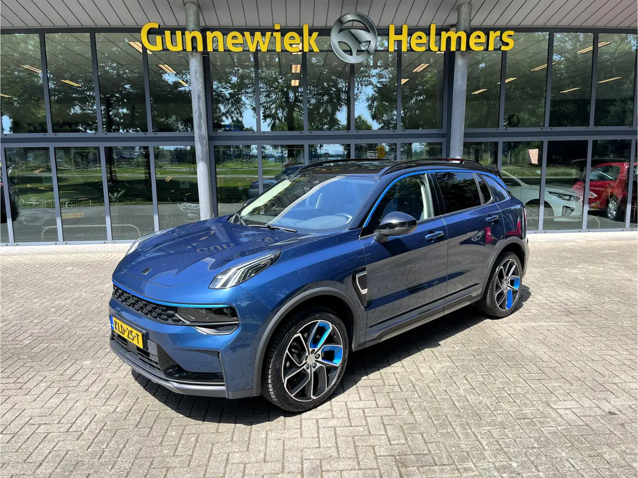 Lynk & Co 01 2022
